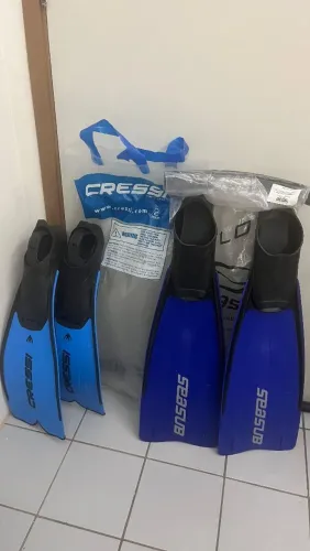 Nadadeiras novas . Cresi 200,00 e Seasub 150,00
