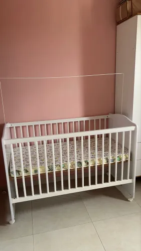 BERÇO E COLCHÃO