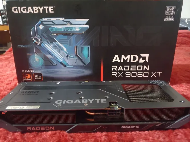 RX 9060 XT / 16 GB