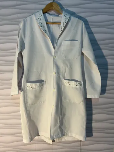 jaleco branco p feminino bordado floral p