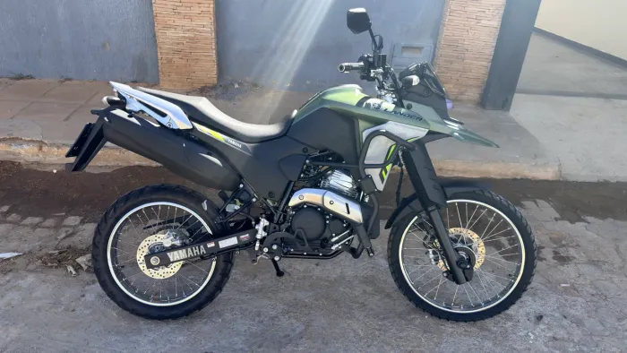 Vendo Lander impecável