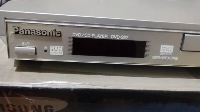 Aparelho de DVD Panasonic S-27 (funcionando)