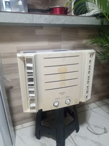 ACJ 7.500 BTUS FUNCIONANDO PERFEITAMENTE BEM