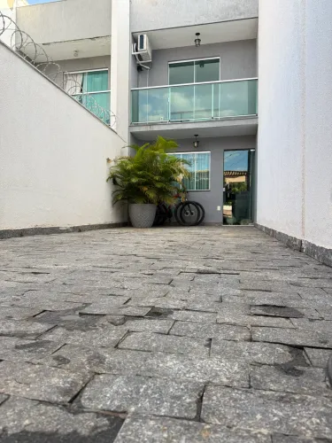 Casa Geminada Alto Padrão | 110m² | 2 Quartos | Planejados | 2 Vagas