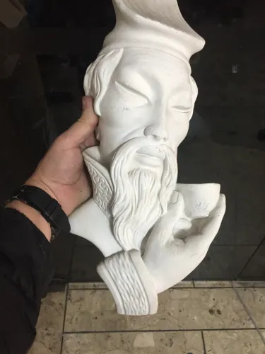 Estatuas de gesso casal japones e imperador de paredeusadas