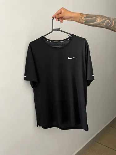 camiseta running nike drifit refletiva original 