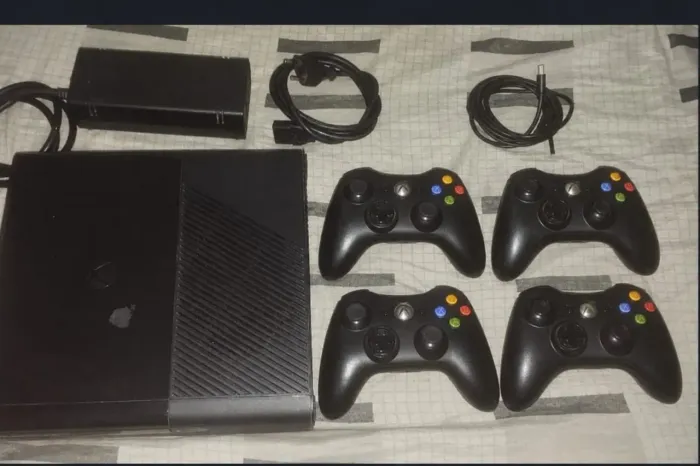 Vendo Xbox 360 desbloqueado..(leia o anúncio)