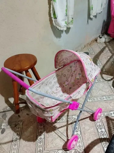 Carrinho de boneca pra meninas