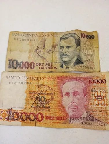 Lote 2 Cédulas Antigas do Brasil - 10.000 Cruzeiros e 10.000 Cruzados com Carimbo