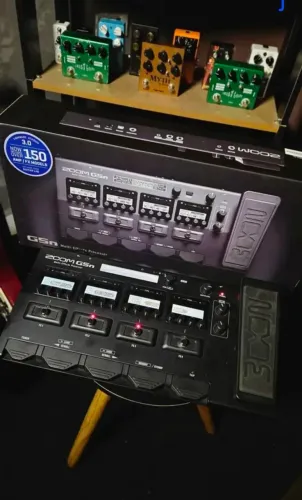 Pedaleira Guitarra Zoom G5n c/fonte original e caixa