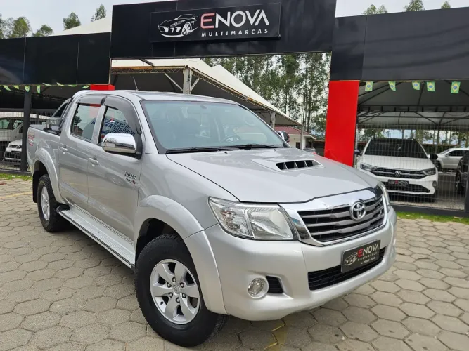 Toyota Hilux CD SRV D4-d 4X4 3.0 TDI Diesel AUT 2013
