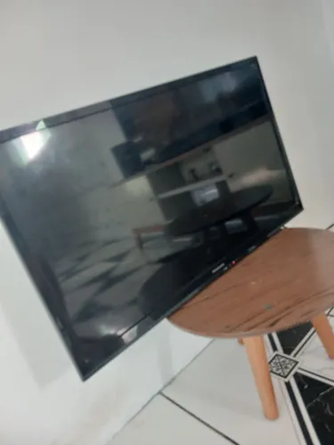 TV 32 pol