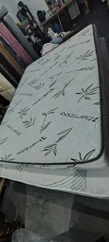 COLCHÃO CASAL DE ESPUMA D33 SEMI NOVO PELMEX R$480 ENTREGA GRÁTIS