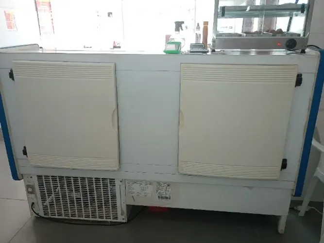 Expositor refrigerado de 2 MTS 