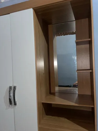 Vende-se Guarda-Roupa Novo
