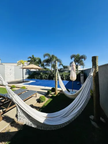 Casa em condomínio, 3 quartos, 3 suítes, 206 m², 4 vagas no Jardim Veneza em Senador Caned