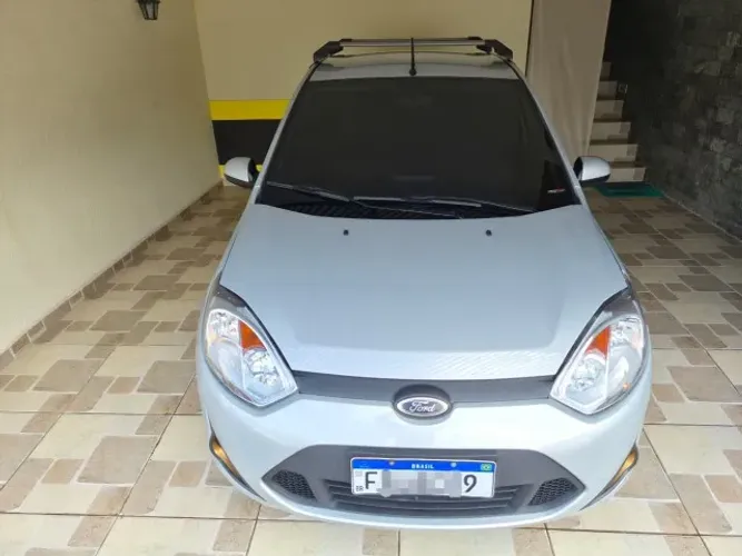 Ford Fiesta Sedan SE 1.6 8V Flex 4P 2014