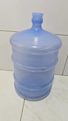 Galão de agua mineral