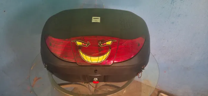 kit de baú 45 litros com bagageiro Yamaha Factor 125i/150 (2017-2024)