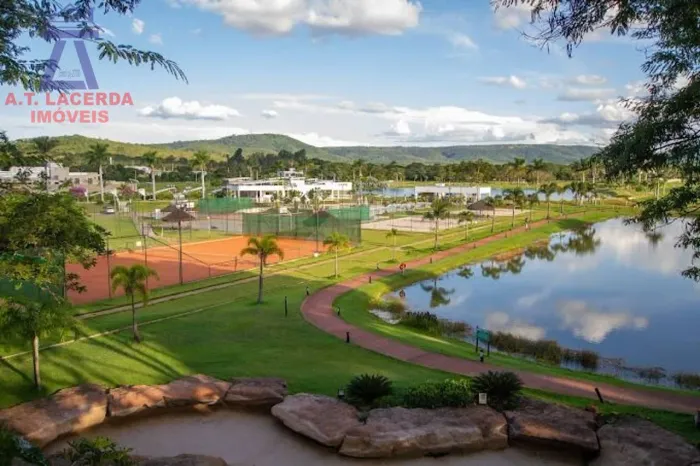 Lote com 622 m² à Venda - Gran Royalle