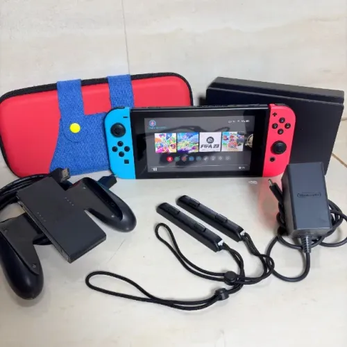 Nintendo Switch V2 Bloqueado 32GB + Cartão Memória 64GB