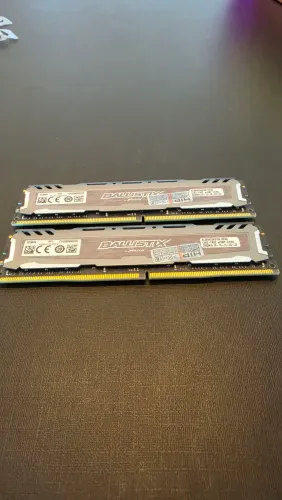 Kit Memória RAM Crucial Ballistix 16GB (2x8GB) DDR4 2400MHz