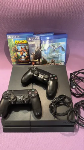 PlayStation 4 PS4 Fat 500gb Cuh-1214a + 2 Controles + 3 Jogos