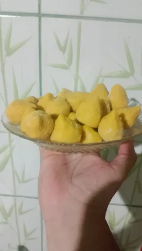 Coxinha R$1,00 a unidade.
