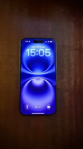iPhone 16 sem marcas de uso usado por pouco tempo