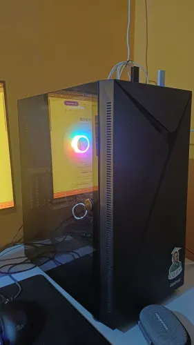 Pc Gamer rx 6600 e R5 5500 com 16gb ram + 1TB