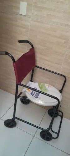 Cadeira de rodas para banho em 05x no cartão