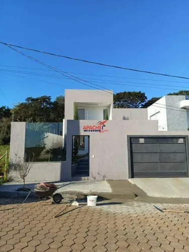 Casa residencial para aluguel em Viçosa (MG) 3 quartos, suíte, quintal e 1 vaga
