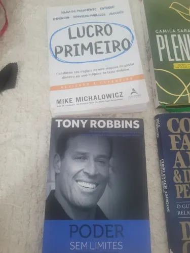 Livros novos e seminovos