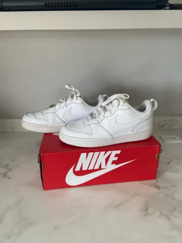 Tênis Nike de couro 