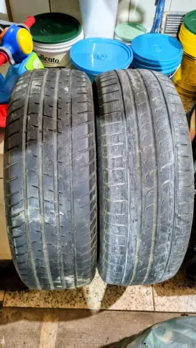 Par de pneus 195 65 r15 Bom estado URG BARATO