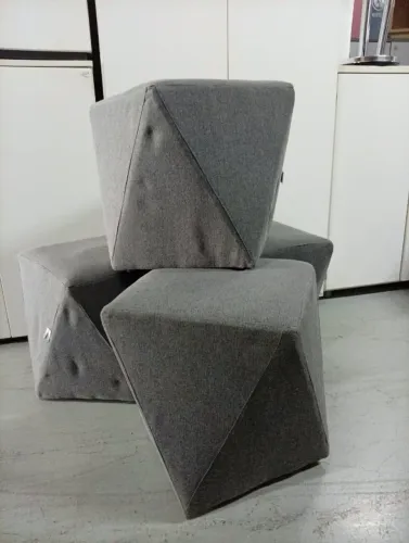 Puff Geométrico Cinza da marca Tok&Stok