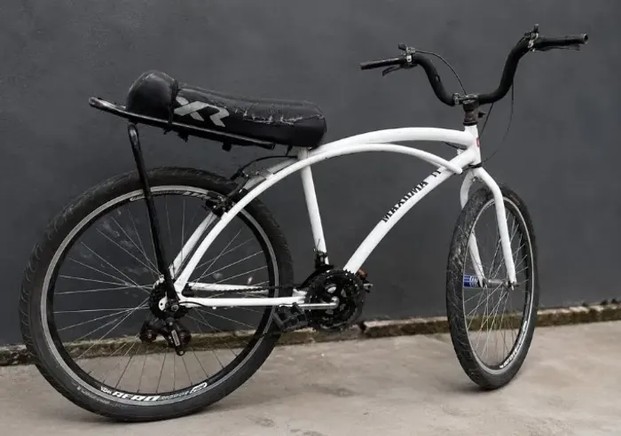 BICICLETA ARO 26 BRANCA COM BANCO XR PRETO
