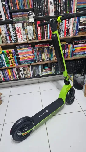Patinete elétrico Trailforge-X8 com duas baterias removíveis