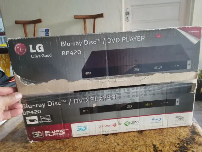 Blu-ray BP420 com 4  óculos 3 D novos 