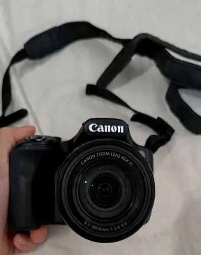 Cânon PowerShot usada sx520 HS