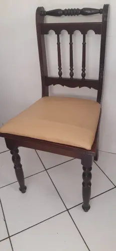 Cadeira Clássica Linda Madeira Colonial Nobre Mogno