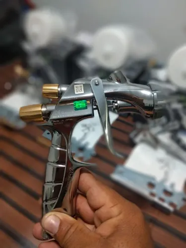 Pistola de pintura iwata ws400 pinifarina
