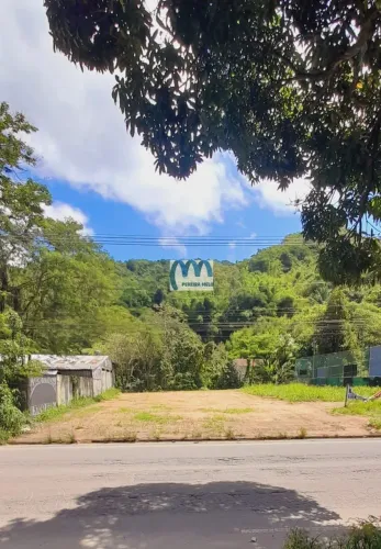 Excelente Terreno na rua principal.