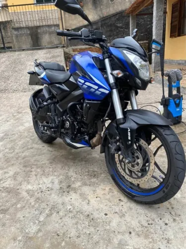 Bajaj Dominar D200 2023
