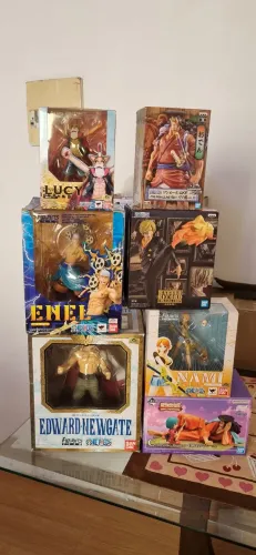 Actions figures one piece