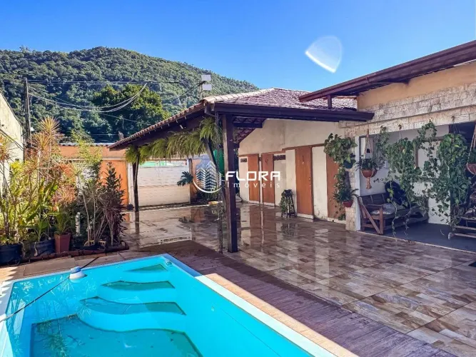 Casa com 4 dormitórios à venda, 146 m² por R$ 975.000,00 - Piratininga - Niterói/RJ