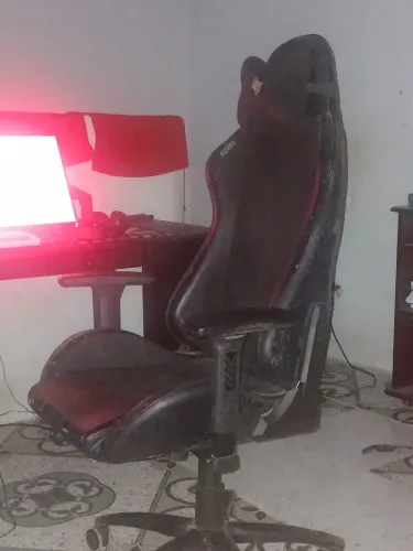 Cadeira gamer usada bom estado 