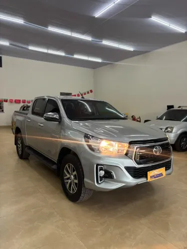 Toyota Hilux CD SR 4X4 2.8 TDI Diesel Aut. 2020