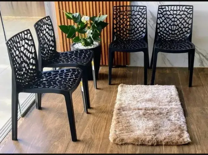Kit 4 Cadeira Gruvyer Empilhável Sala De Jantar Cozinha<br>1 vendido