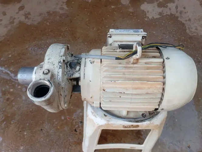 Bomba hidráulica 220/380 volts trifásico